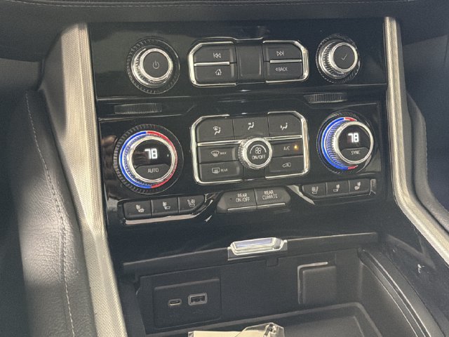 Used 2022 GMC Yukon Denali RWD image 6