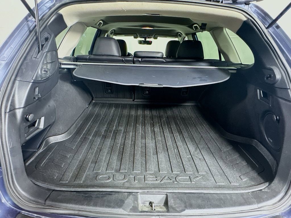 Used 2018 Subaru Outback 2.5i Limited image 31