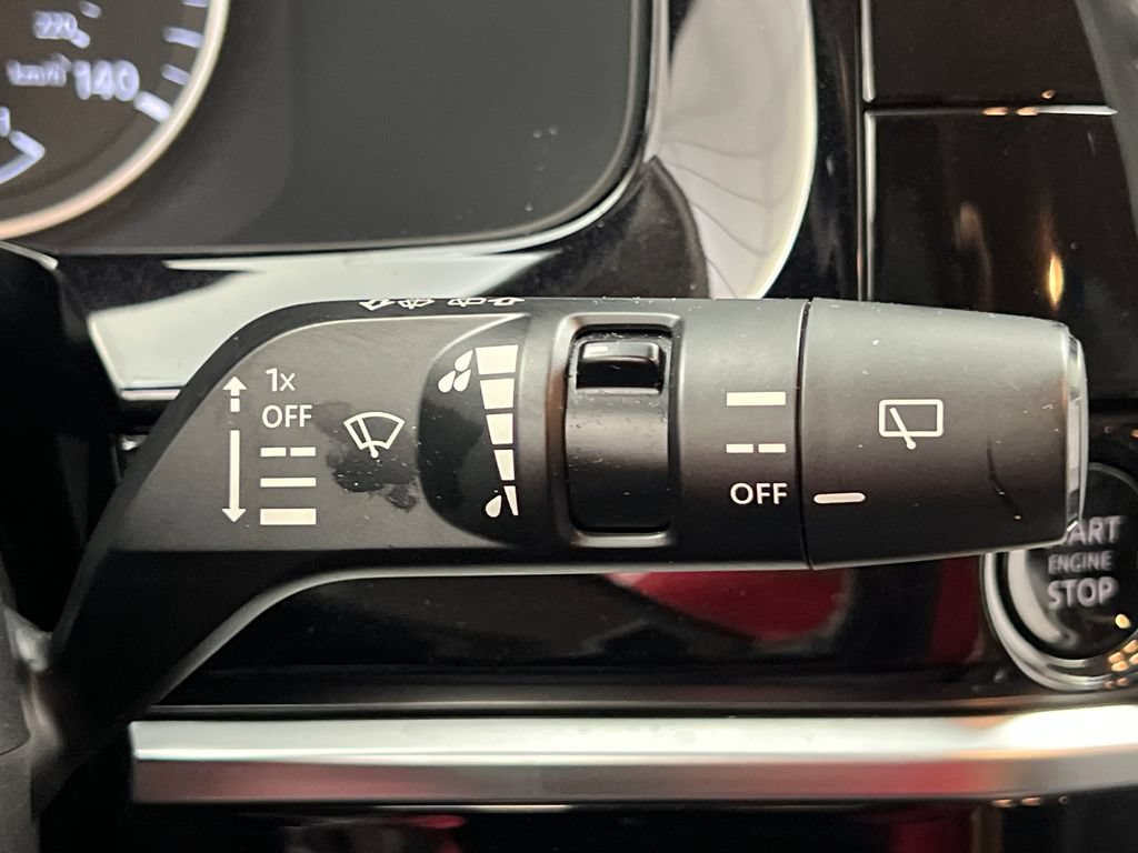 Used 2025 Nissan Pathfinder SL AWD/4WD image 52