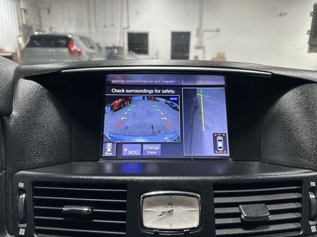 Used 2018 INFINITI Q70 Luxe w/ Cargo Package image 27