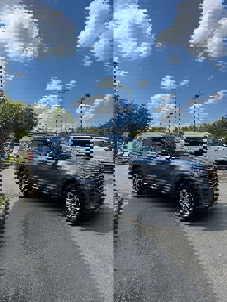 Used 2025 Ford Explorer Active image 4