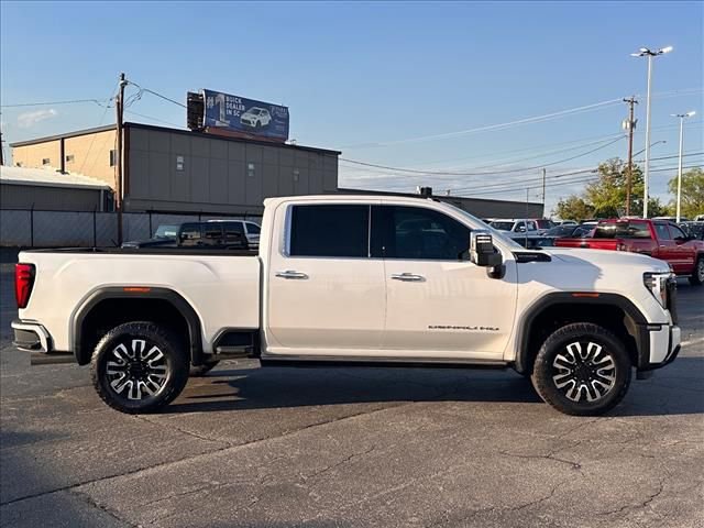 Certified 2025 GMC Sierra 2500 Denali Ultimate AWD/4WD image 12