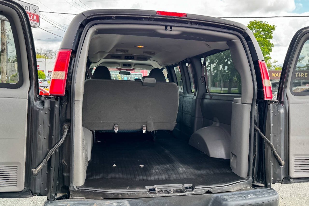 Used 2014 Chevrolet Express 2500 LS RWD image 16