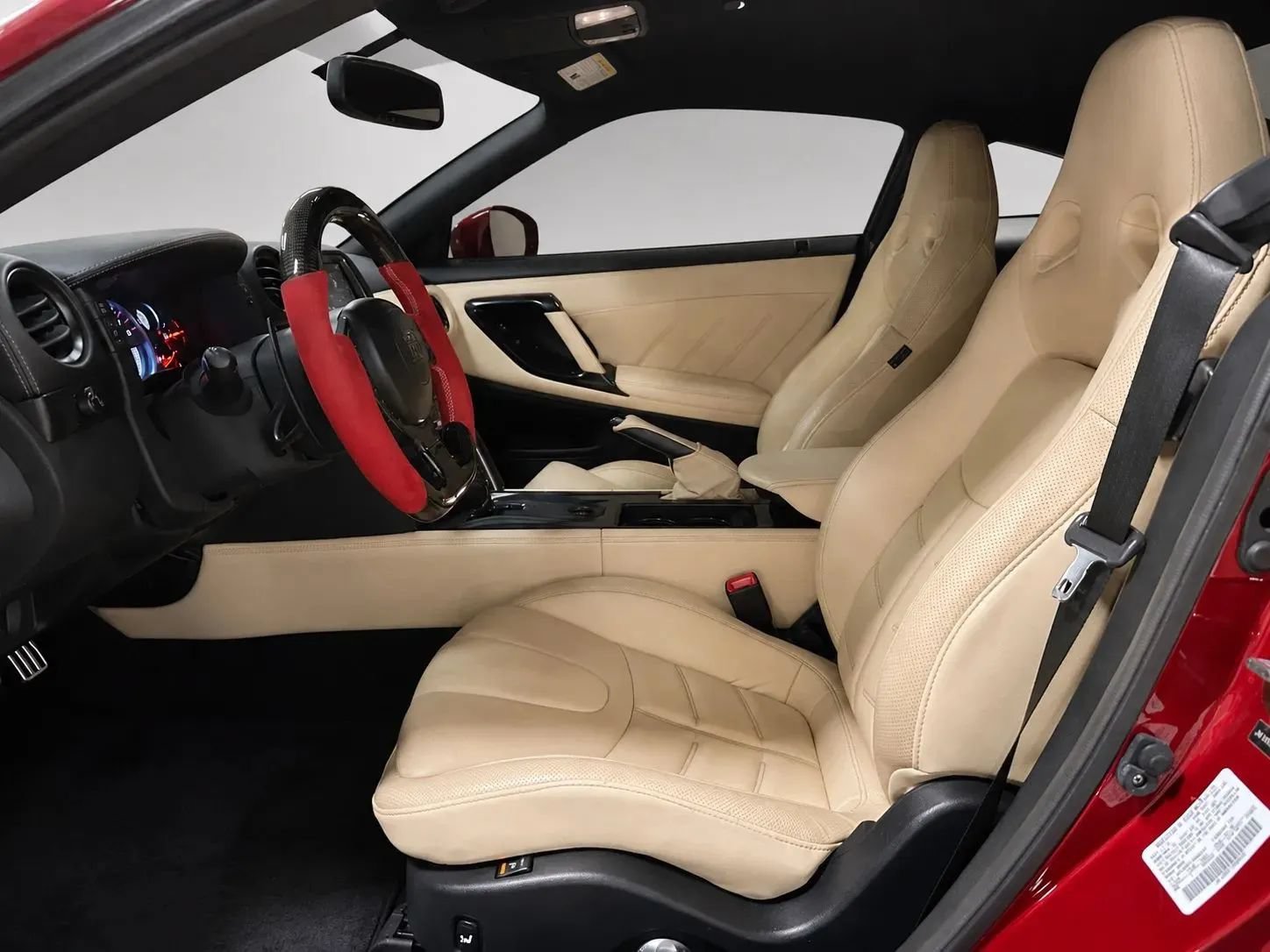 Used 2015 Nissan GT-R Premium AWD/4WD image 10