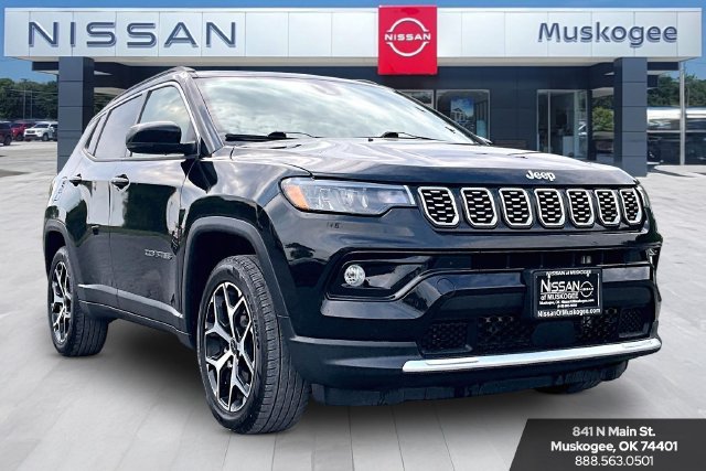 Used 2025 Jeep Compass Limited AWD/4WD image 1