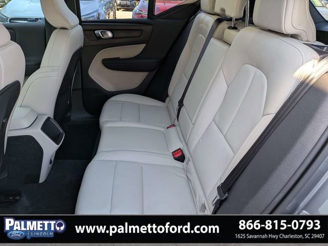 Used 2019 Volvo XC40 T5 Momentum AWD/4WD image 15