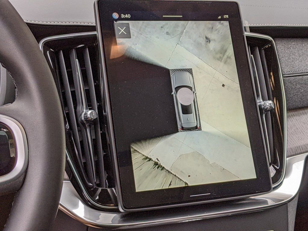 New 2026 Volvo XC90 B6 Plus w/ Protection Package Premier image 17