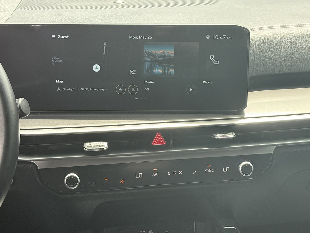 Used 2025 Kia Sorento S w/ Panoramic Sunroof Package FWD image 23