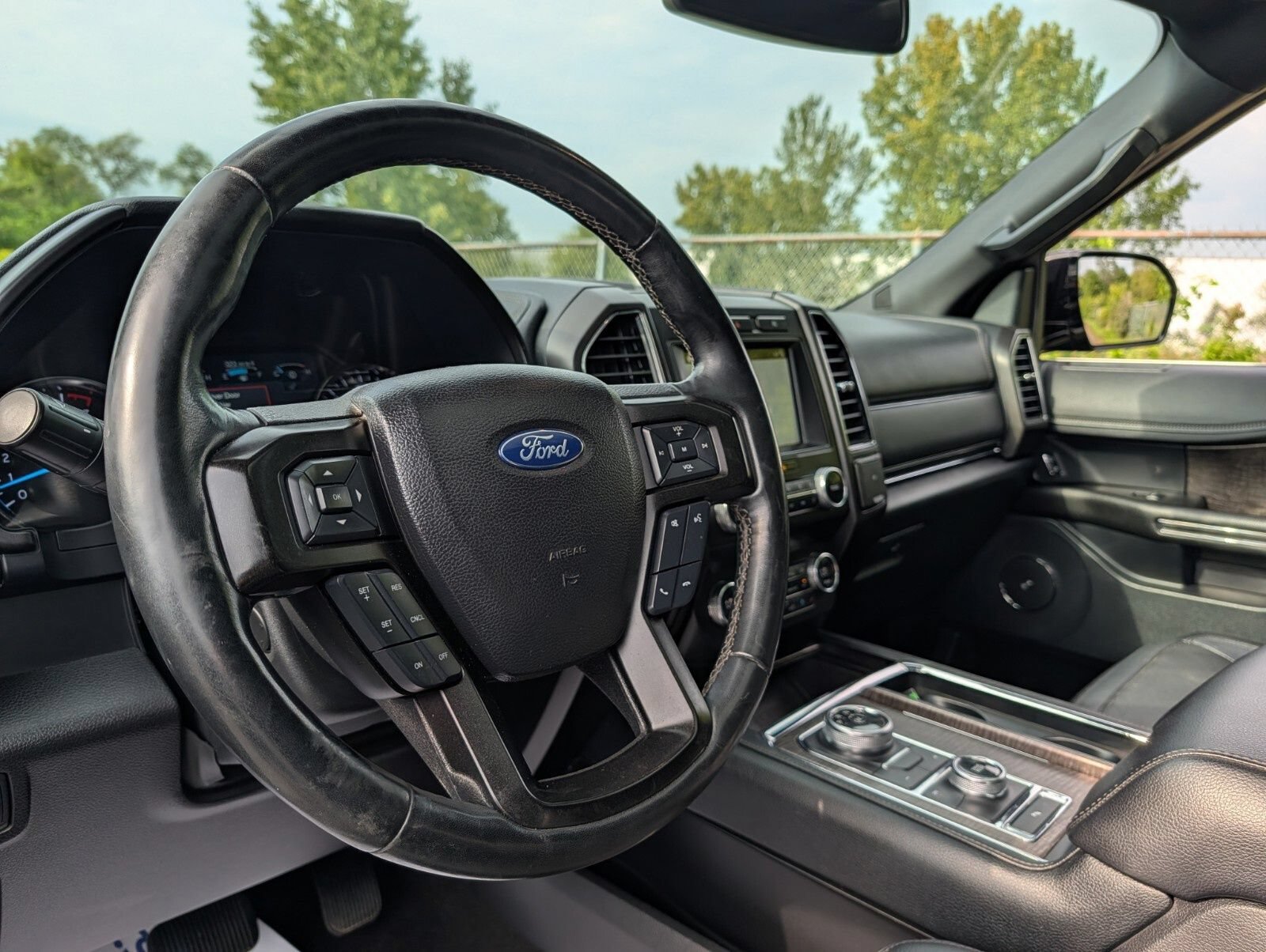 Used 2019 Ford Expedition Limited AWD/4WD image 30