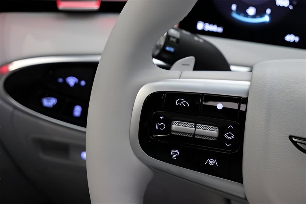 New 2026 Genesis GV70 2.5T Advanced image 16