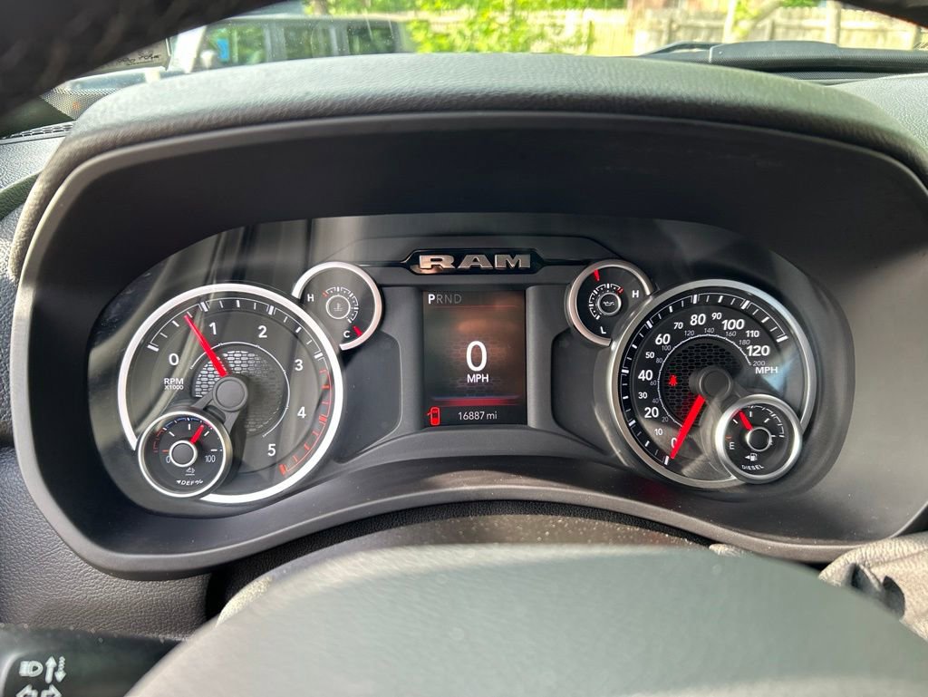 Used 2025 RAM 2500 Big Horn AWD/4WD image 22