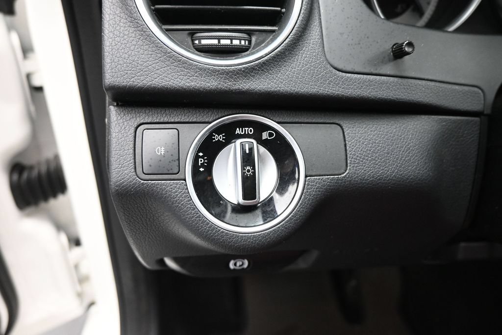 Used 2013 Mercedes-Benz C 250 Coupe image 10