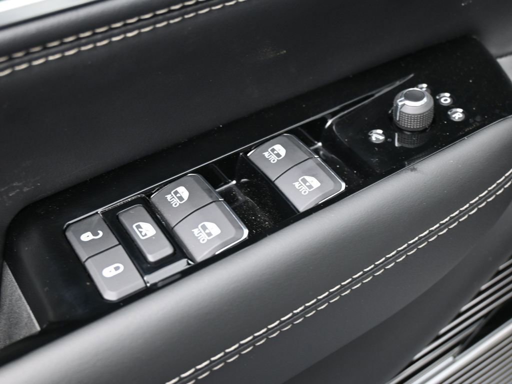 New 2026 Jeep Grand Wagoneer Summit image 13