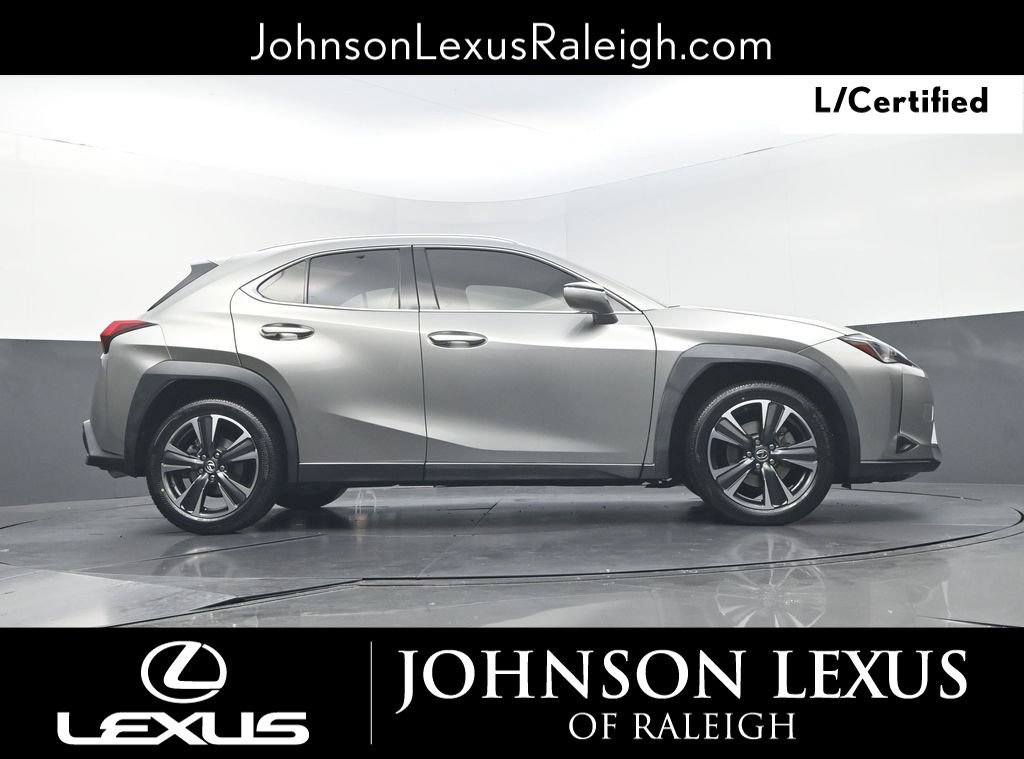 Certified 2021 Lexus UX 200 w/ Accessory Package (Z2) FWD image 20
