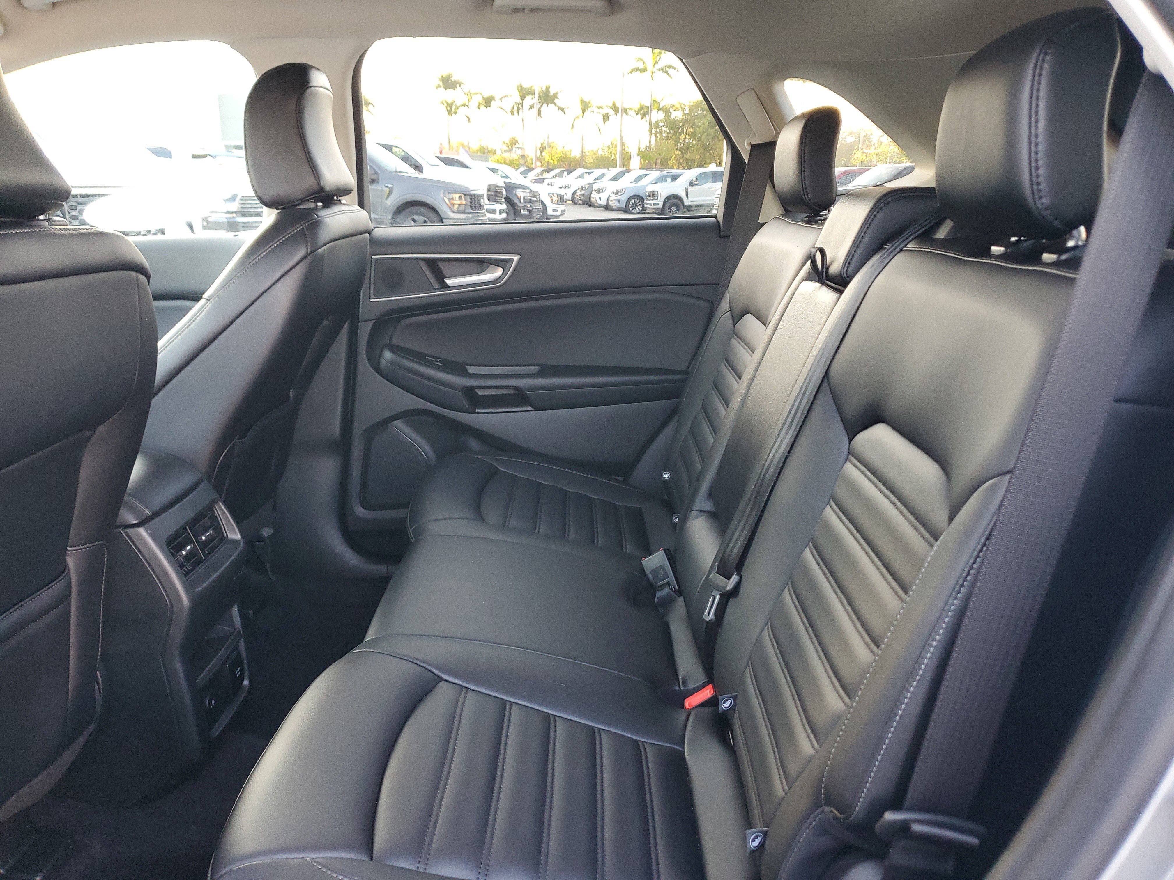 Used 2024 Ford Edge SEL w/ Convenience Package image 13