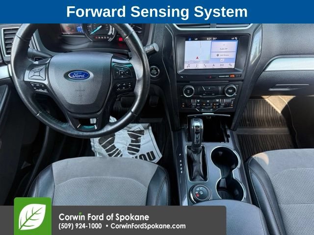 Used 2017 Ford Explorer XLT w/ Equipment Group 202A AWD/4WD image 3