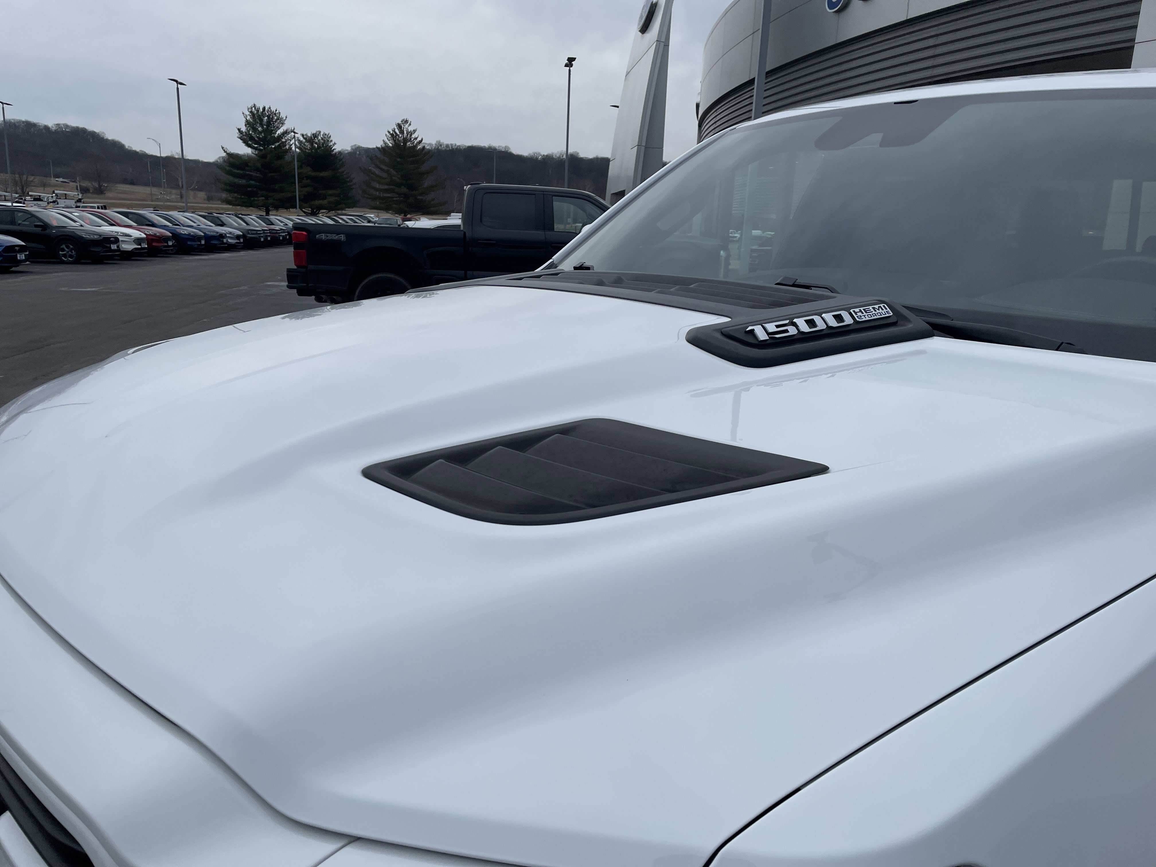 Used 2022 RAM 1500 Laramie w/ Sport Appearance Package image 12