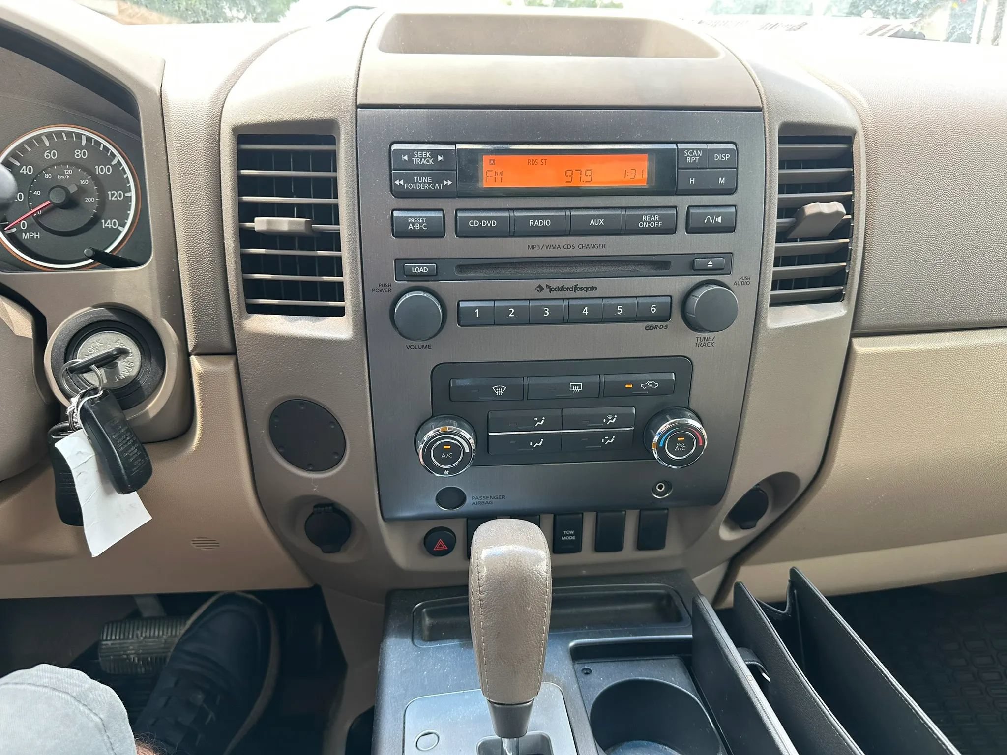 Used 2008 Nissan Titan SE RWD image 12