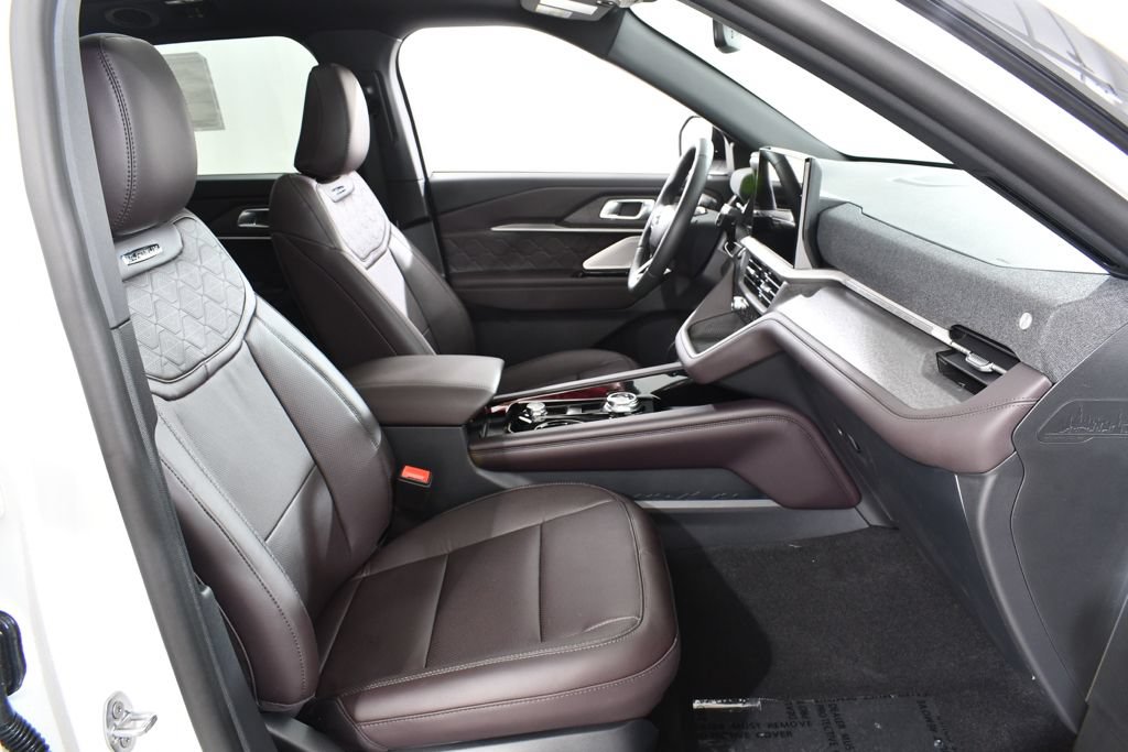 New 2026 Ford Explorer Platinum w/ LUX Leather Package AWD/4WD image 10