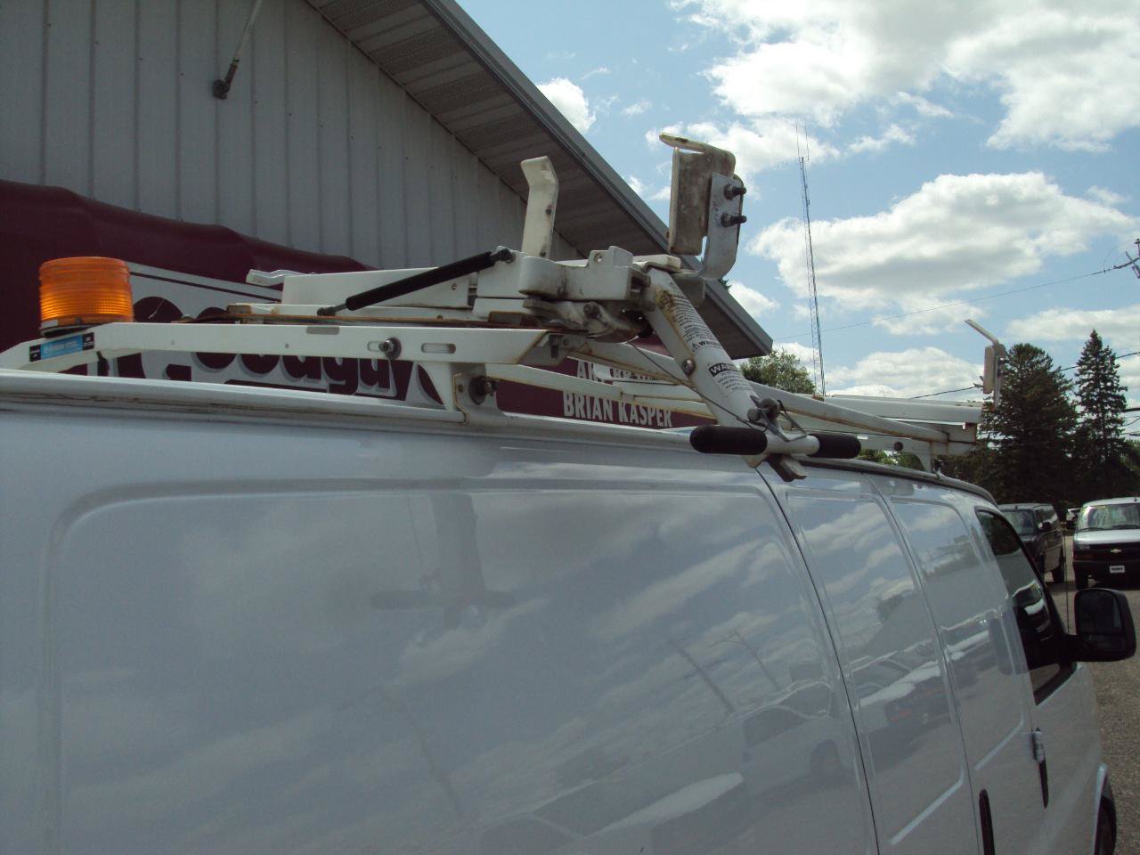 Used 2012 Chevrolet Express 1500 AWD image 32
