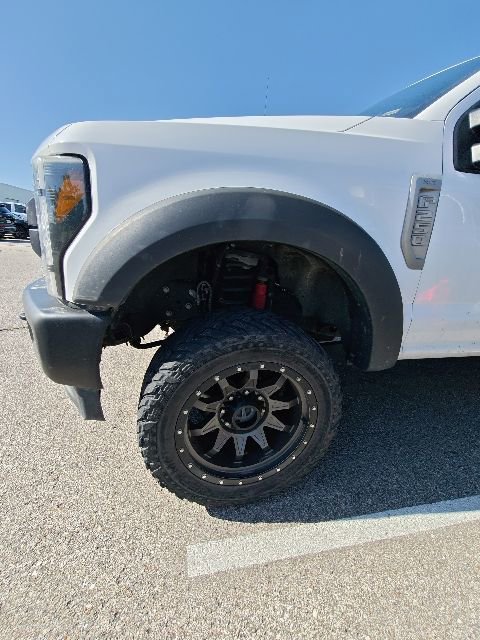 Used 2017 Ford F250 XLT w/ XLT Value Package AWD/4WD image 8