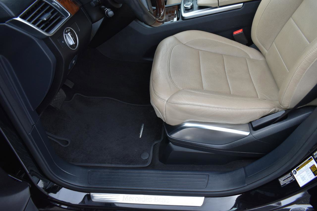 Used 2016 Mercedes-Benz GL 550 4MATIC image 26