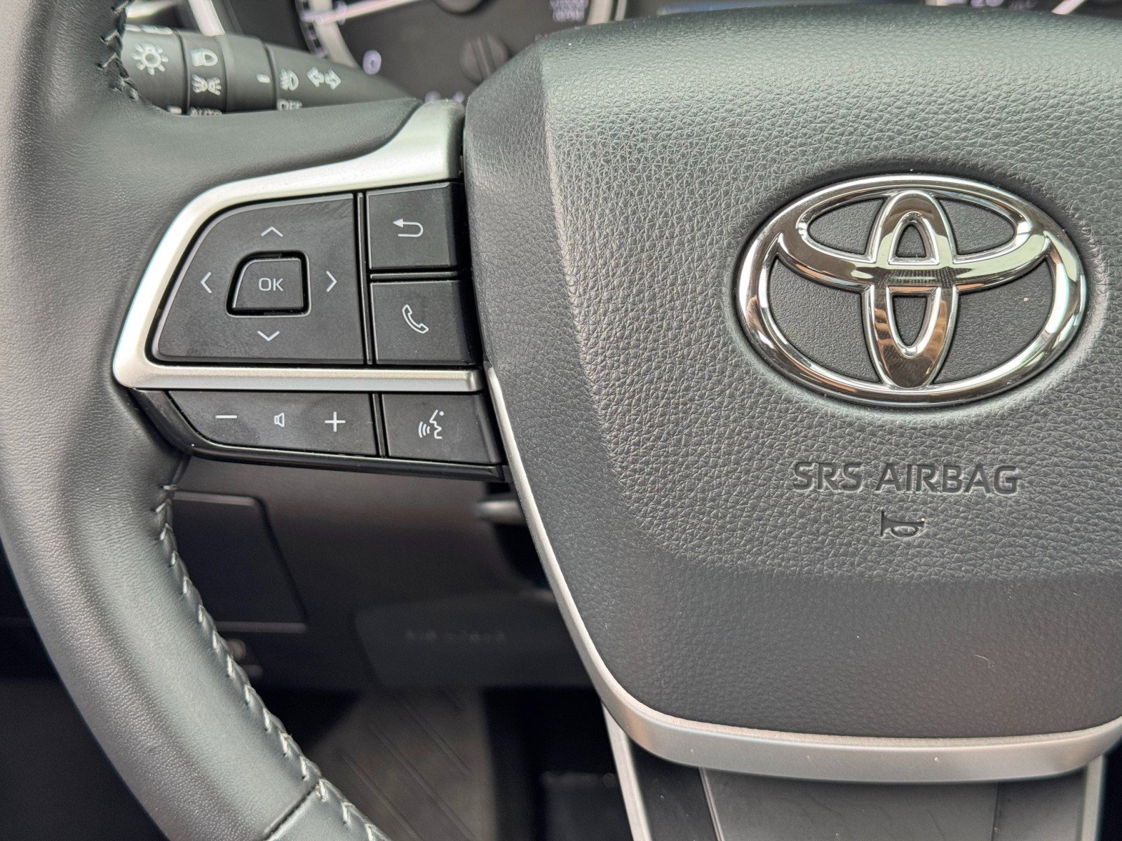 Used 2024 Toyota Highlander XLE image 19