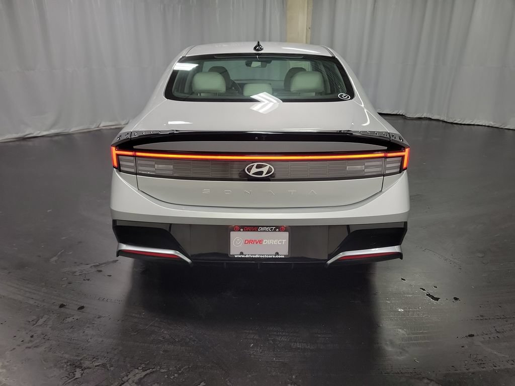 Used 2025 Hyundai Sonata SEL FWD image 7