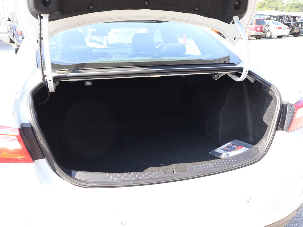 Used 2024 Chevrolet Malibu LT FWD image 15