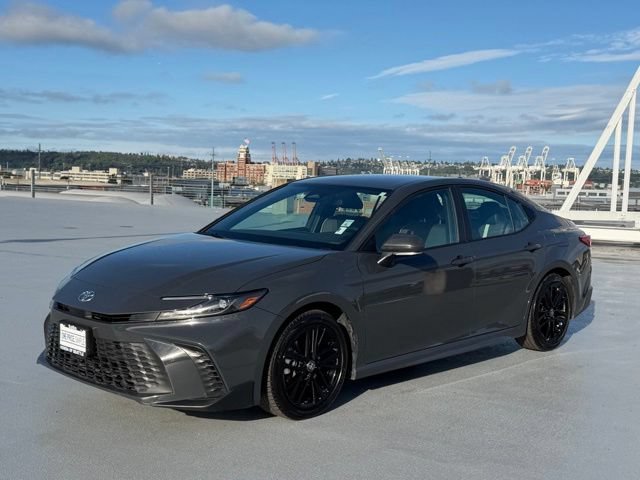 Used 2025 Toyota Camry SE FWD image 7