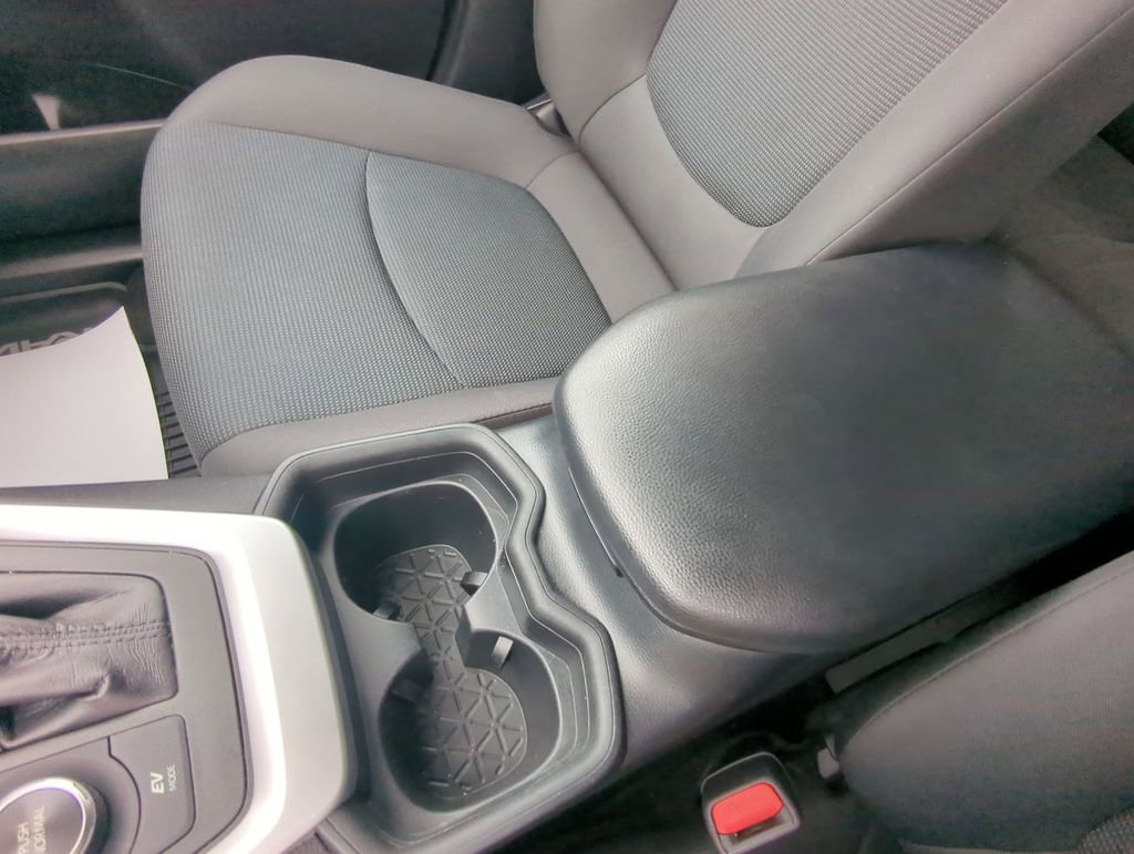 Used 2020 Toyota RAV4 LE w/ All Weather Liner Package AWD/4WD image 21