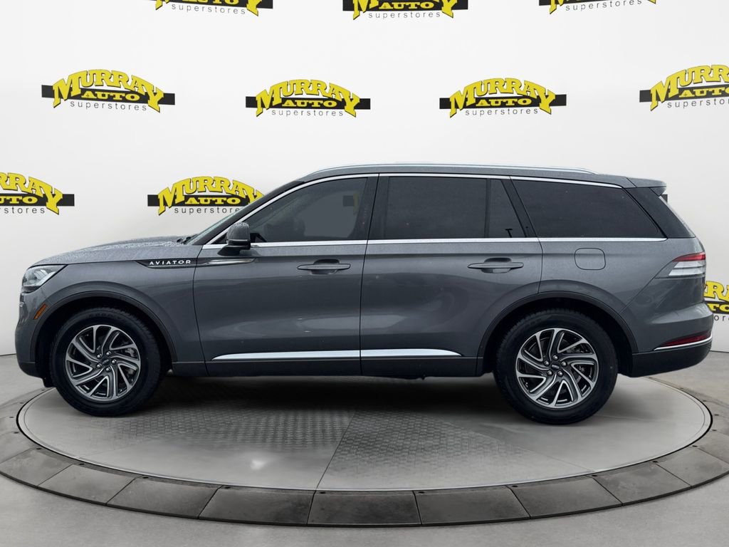 Used 2021 Lincoln Aviator 2WD w/ Elements Package image 2