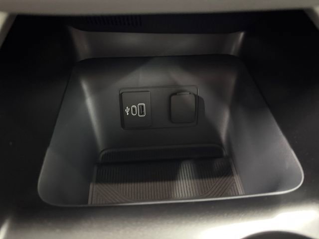 Used 2026 Ford Explorer Active w/ Active Comfort Package image 15