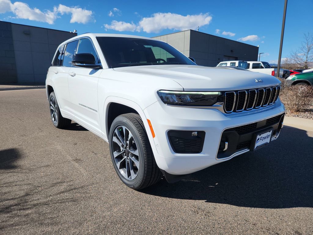 New 2025 Jeep Grand Cherokee Overland w/ Trailer Tow Package AWD/4WD image 2