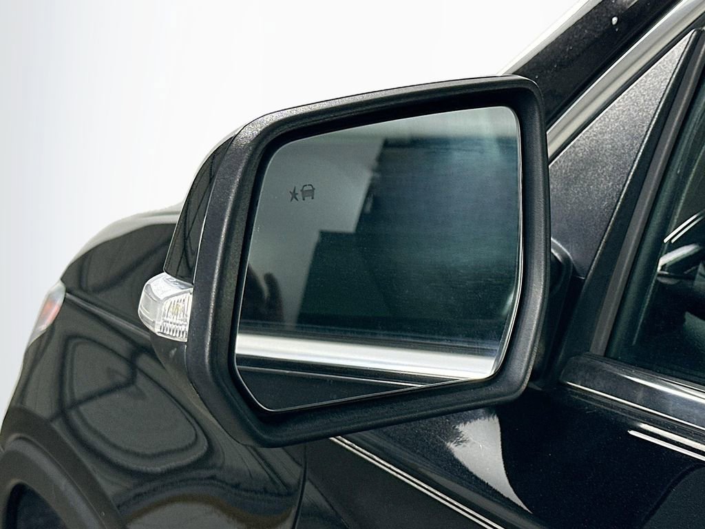 Used 2021 Chevrolet Traverse LT FWD image 38