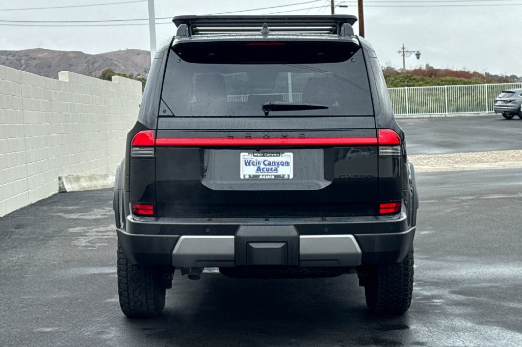 Used 2025 Lexus GX 550 w/ Accessory Package (32) AWD/4WD image 10