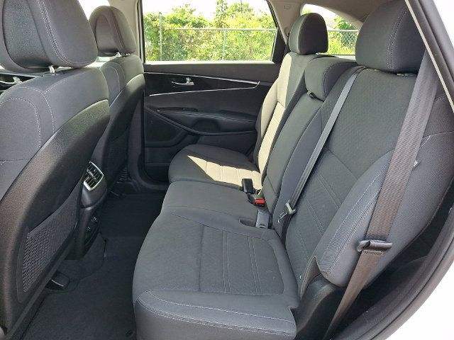 Used 2016 Kia Sorento AWD w/ LX Convenience Package image 10