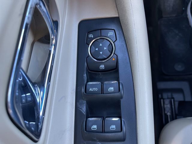 Used 2014 Ford Taurus SE image 19