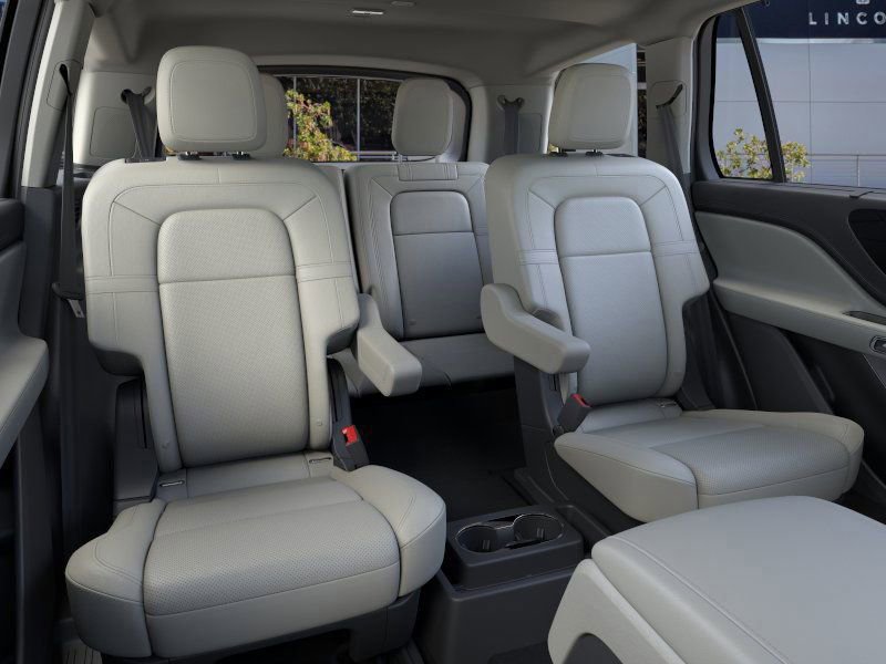 New 2026 Lincoln Aviator Reserve image 11