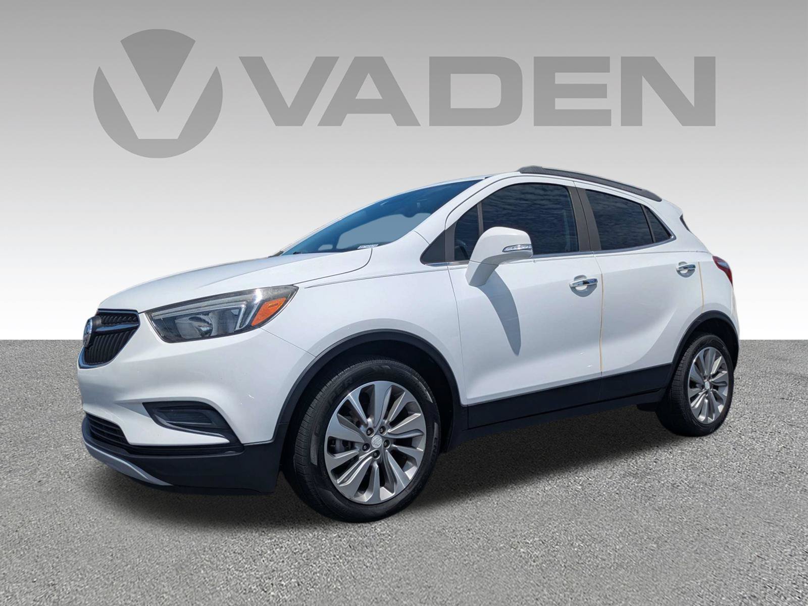 Used 2018 Buick Encore Preferred FWD image 2