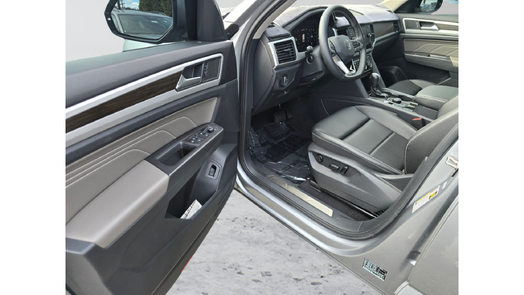 Used 2023 Volkswagen Atlas SE AWD/4WD image 47