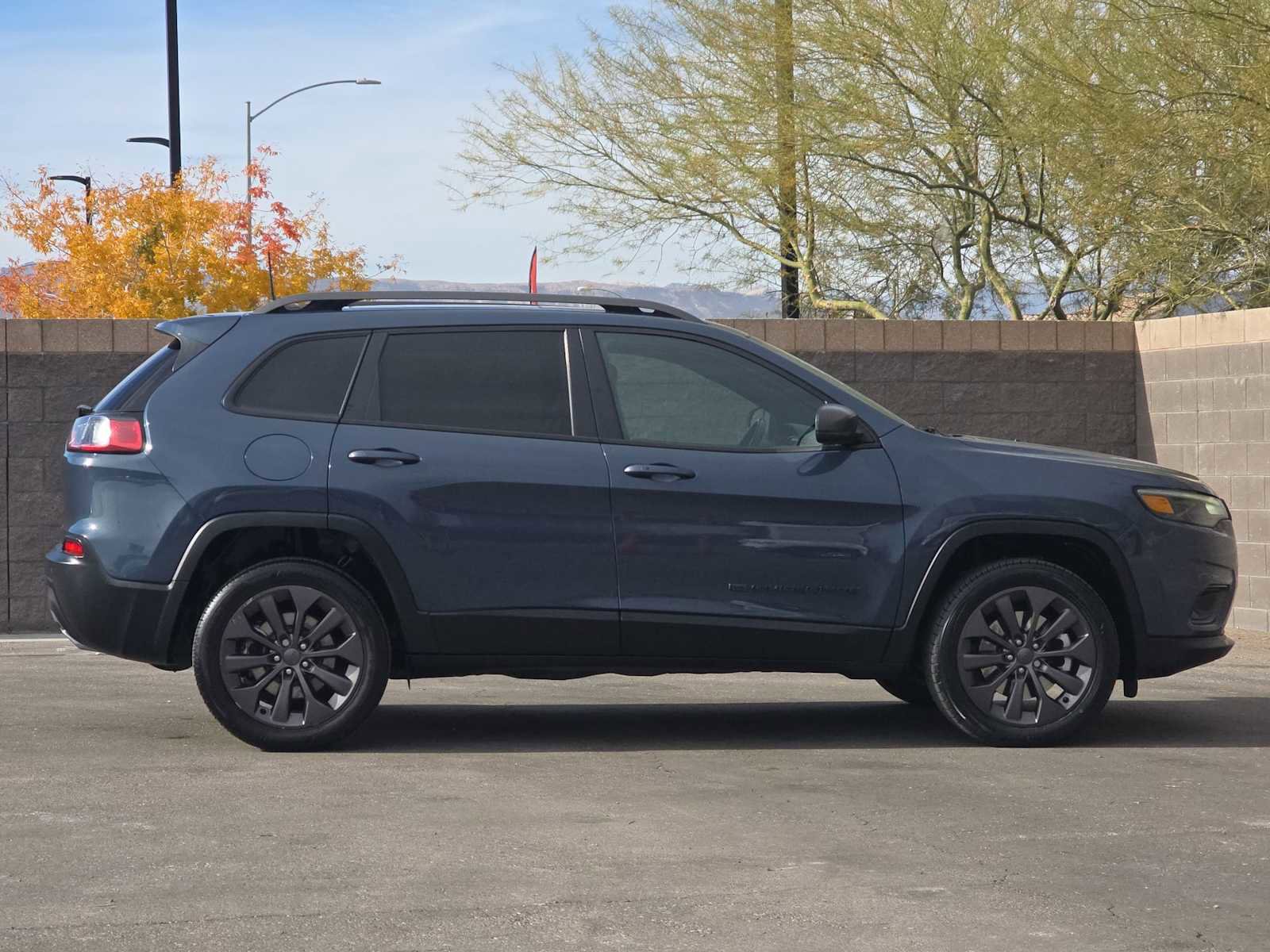 Certified 2021 Jeep Cherokee Latitude Lux 80th Anniv w/ Quick Order Package 2YU 80th image 10