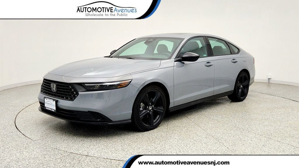 Used 2025 Honda Accord Sport image 1