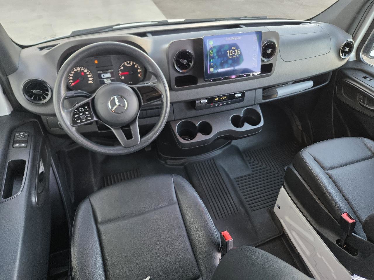Used 2022 Mercedes-Benz Sprinter 2500 image 2