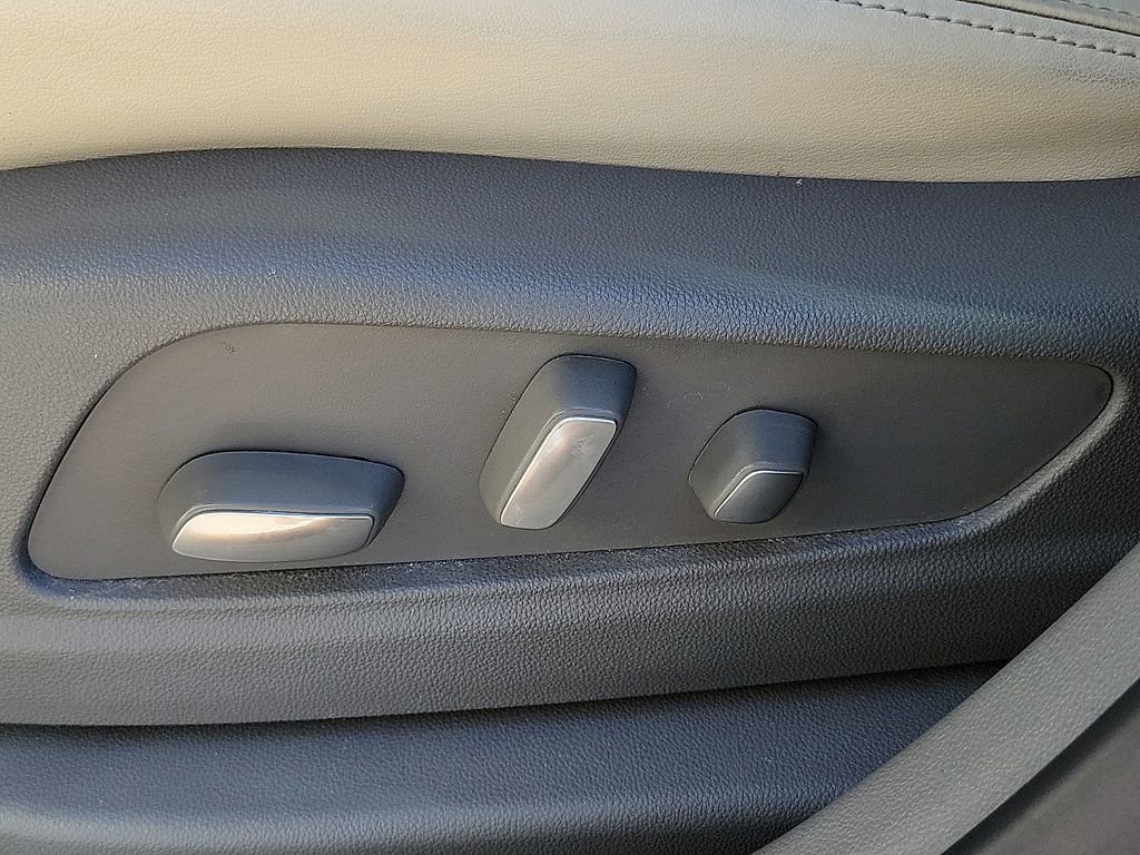 Used 2021 Cadillac XT6 Premium Luxury image 20