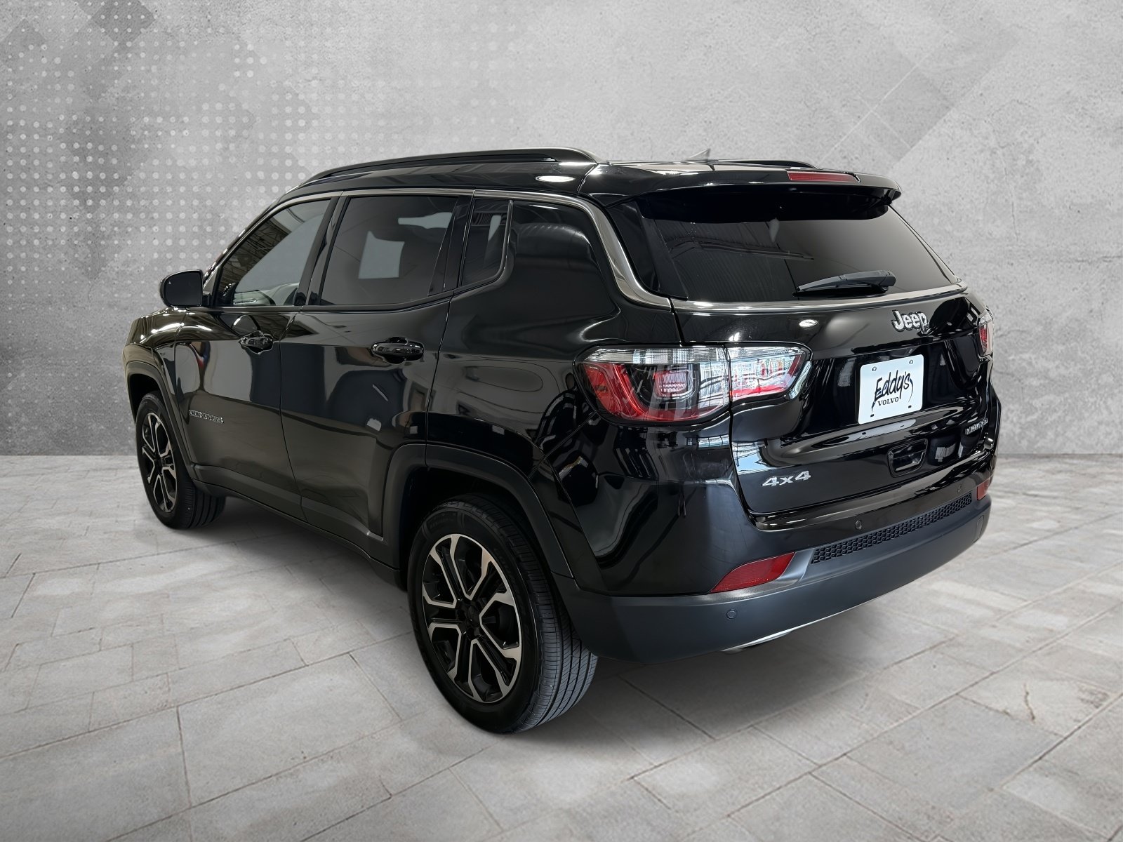 Used 2023 Jeep Compass Limited AWD/4WD image 4