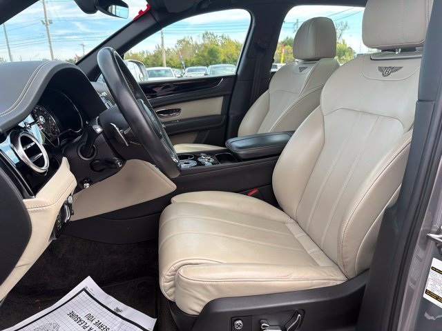 Used 2019 Bentley Bentayga AWD/4WD image 19
