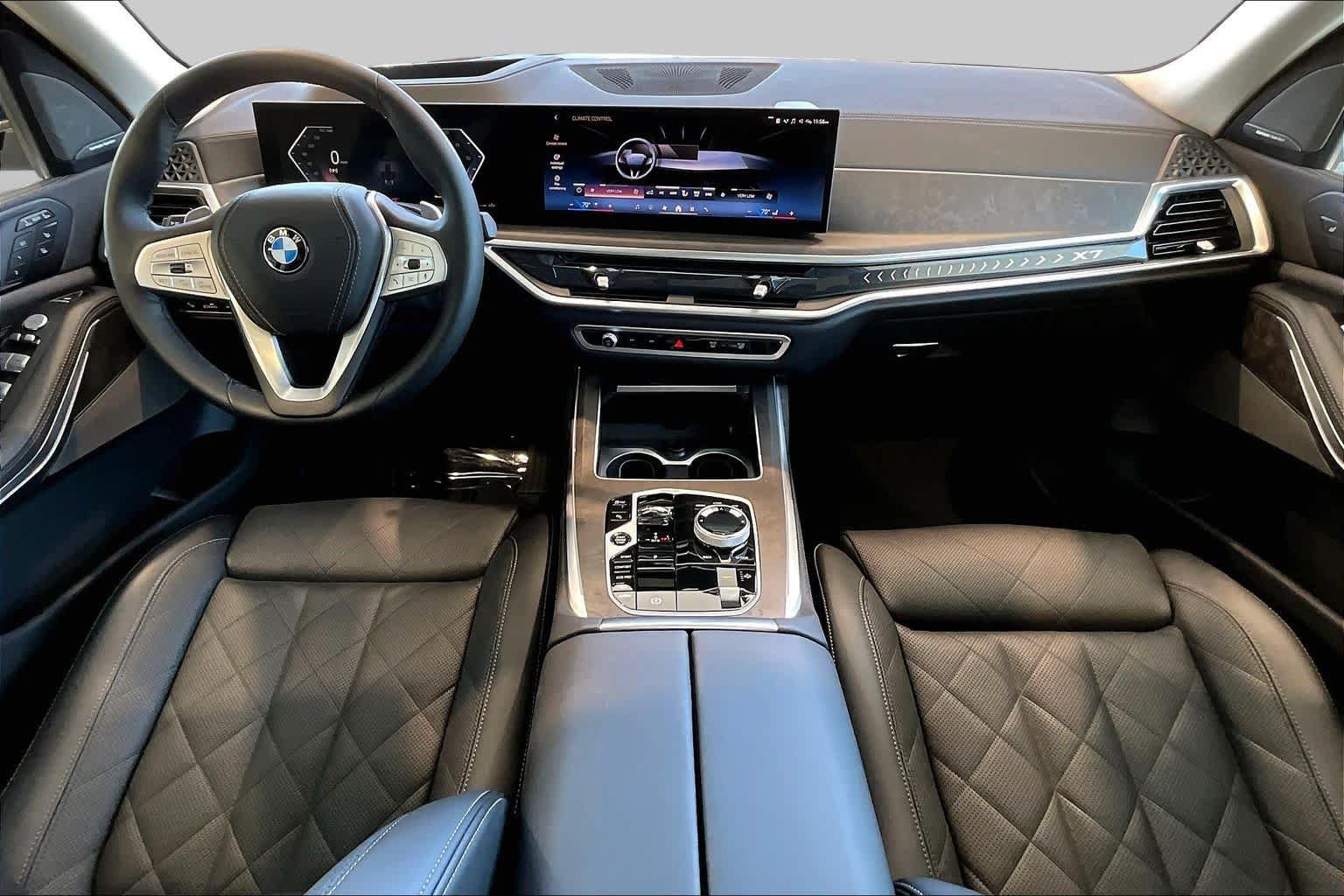 Used 2027 BMW X7 xDrive40i AWD/4WD image 15