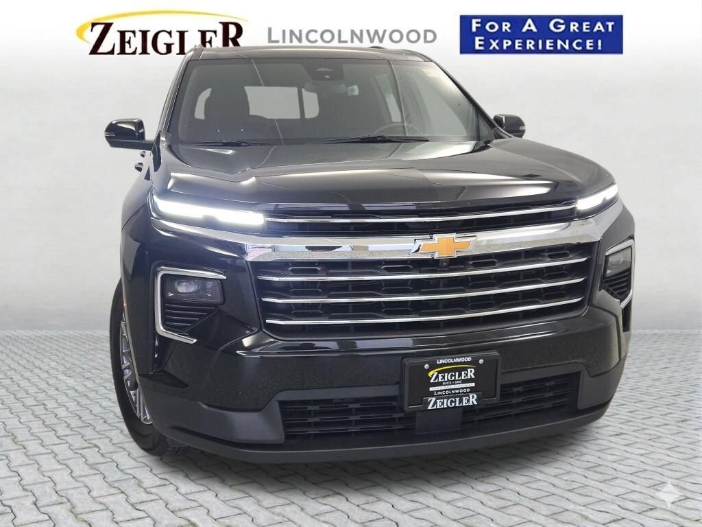 Used 2024 Chevrolet Traverse LT AWD/4WD image 4