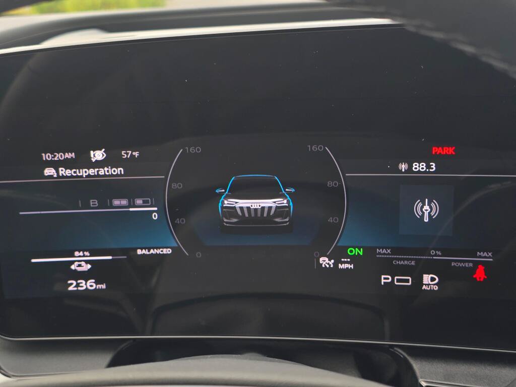 Used 2025 Audi Q6 e-tron Premium Plus w/ Premium Plus AWD/4WD image 39